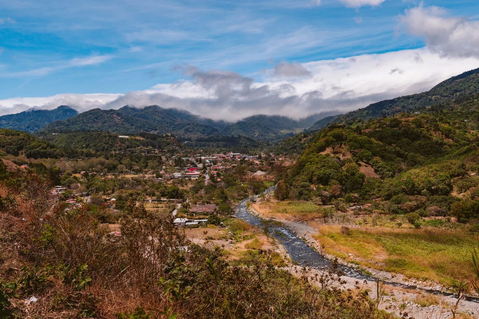 Vue aérienne de la vallée de Boquete, dans les hauteurs de Chiriquí